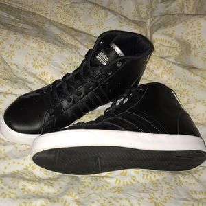 Adidas Size 8 High Top Sneakers